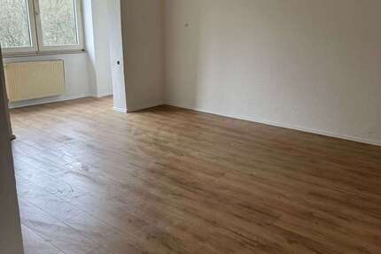 Wohnung Wuppertal Gemarkung Langerfeld - 2 Zimmer, 85 m&sup2;, 750&euro; | Angebot:25214697