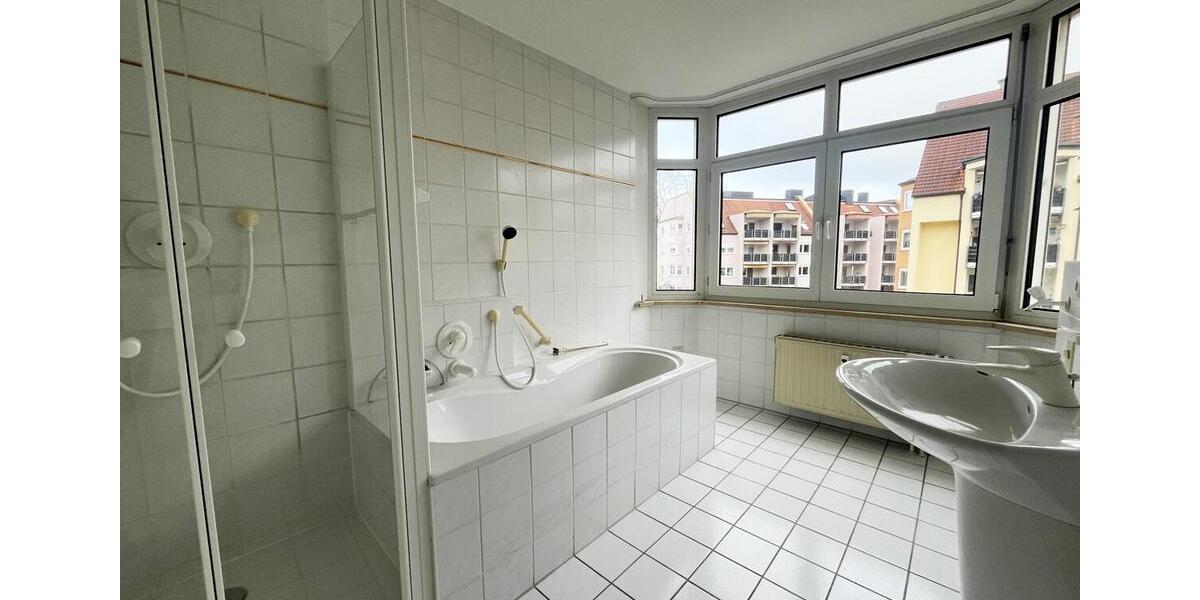 Etagenwohnung Bayreuth City - 3 Zimmer, 102 m&sup2;, 1.224&euro; | Angebot:24676683