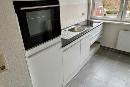 Helle 2-Zimmer-Wohnung mit neuer Küche & Stellplatz 2 zimmer