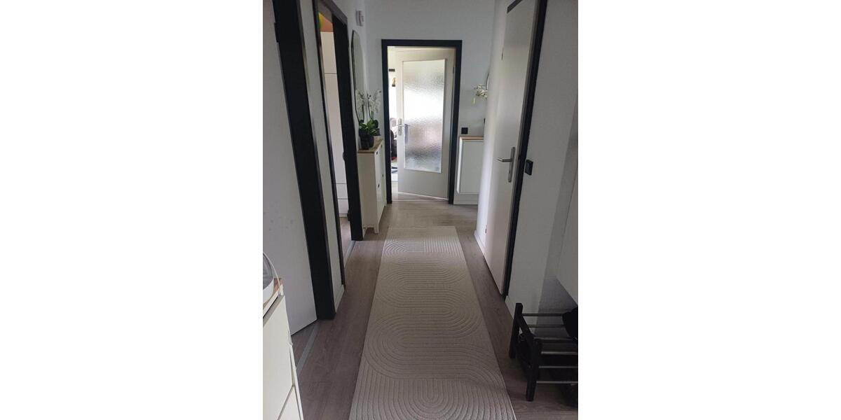 Etagenwohnung Kassel Niederzwehren - 4 Zimmer, 84 m&sup2;, 900&euro; | Angebot:26563546