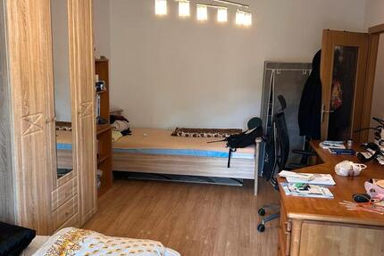 Kleine, voll möblierte Single-Wohnung 1 zimmer