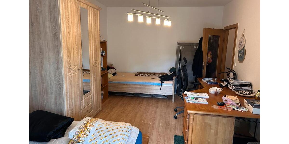 Kleine, voll möblierte Single-Wohnung 1 zimmer