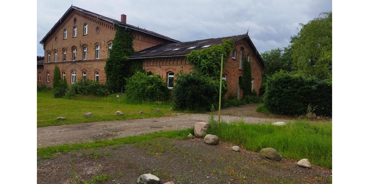 Etagenwohnung Lalendorf - 3.5 Zimmer, 42 m&sup2;, 250&euro; | Angebot:26215549