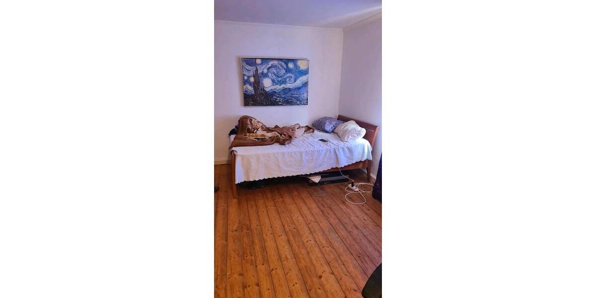 Etagenwohnung Harthausen - 4 Zimmer, 18 m&sup2;, 350&euro; | Angebot:26443962