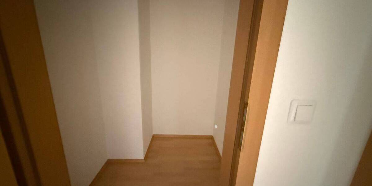 Etagenwohnung Chemnitz Hilbersdorf - 4 Zimmer, 84 m&sup2;, 500&euro; | Angebot:26541235
