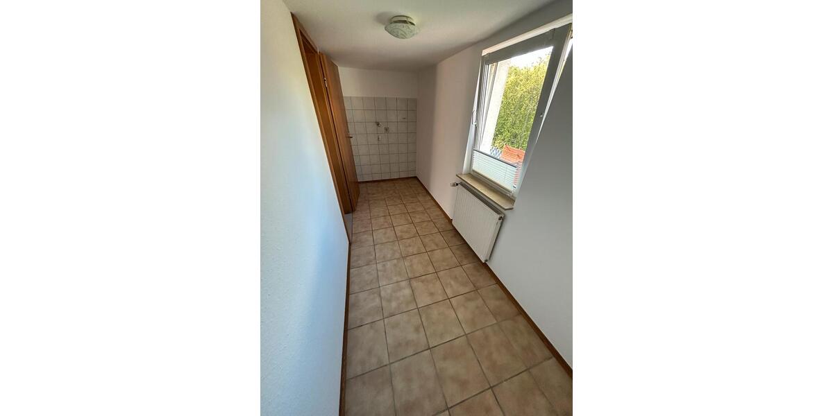 Etagenwohnung Burghaun - 4 Zimmer, 100 m&sup2;, 625&euro; | Angebot:26279473