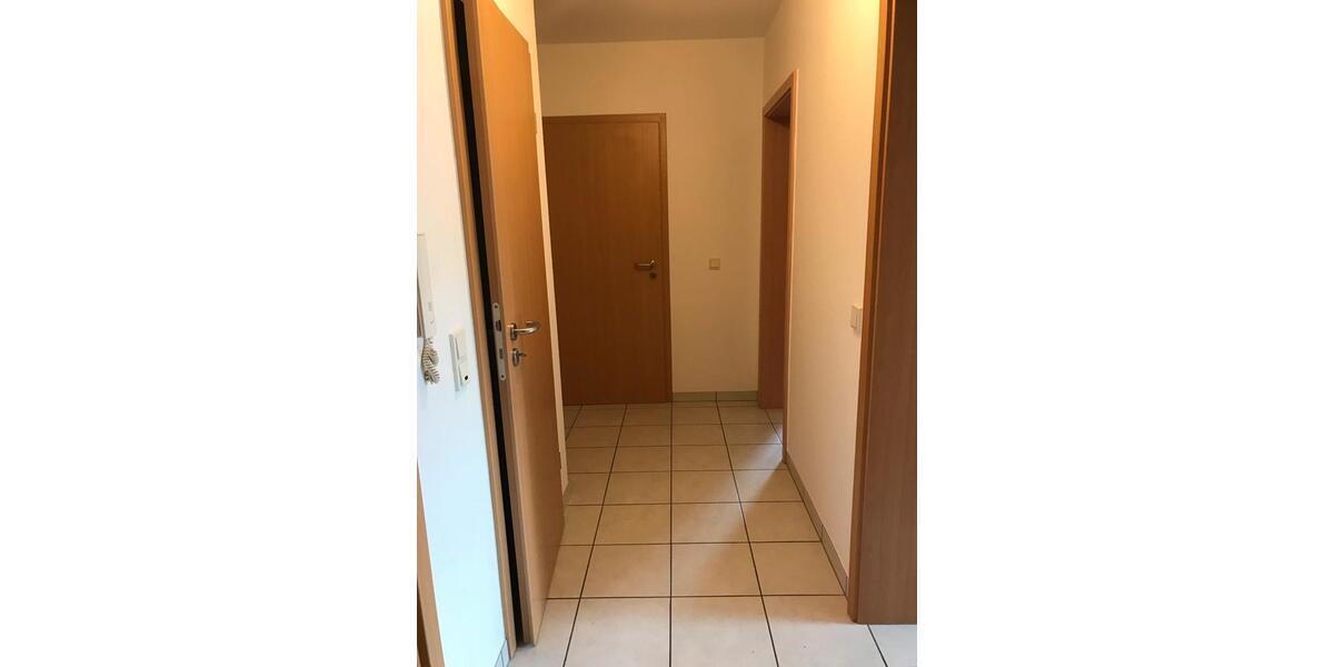 Erdgeschoßwohnung Pracht - 3 Zimmer, 80 m&sup2;, 920&euro; | Angebot:25823383