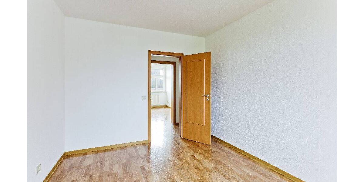 Etagenwohnung Riesa Gröba - 2 Zimmer, 65 m&sup2;, 349&euro; | Angebot:25969958