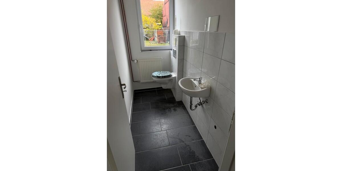 Großes Haus 280qm 8 Zimmer Einliegerwohnung 12 km v. Wolfsburg 8 zimmer