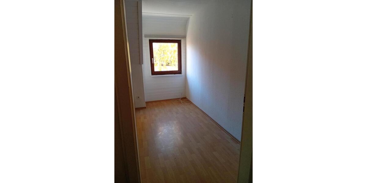 Doppelhaushälfte Eutingen im Gäu - 5 Zimmer, 118 m&sup2;, 1.100&euro; | Angebot:24857855