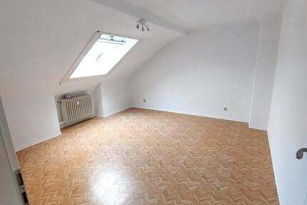 Schöne DG-Wohnung in bevorzugter Lage von Dillingen 3 zimmer