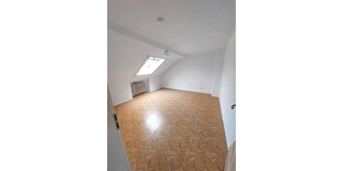 Schöne DG-Wohnung in bevorzugter Lage von Dillingen 3 zimmer