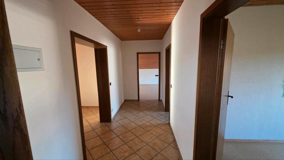 Dachgeschoßwohnung Meckesheim - 4 Zimmer, 134 m&sup2;, 1.500&euro; | Angebot:26007783