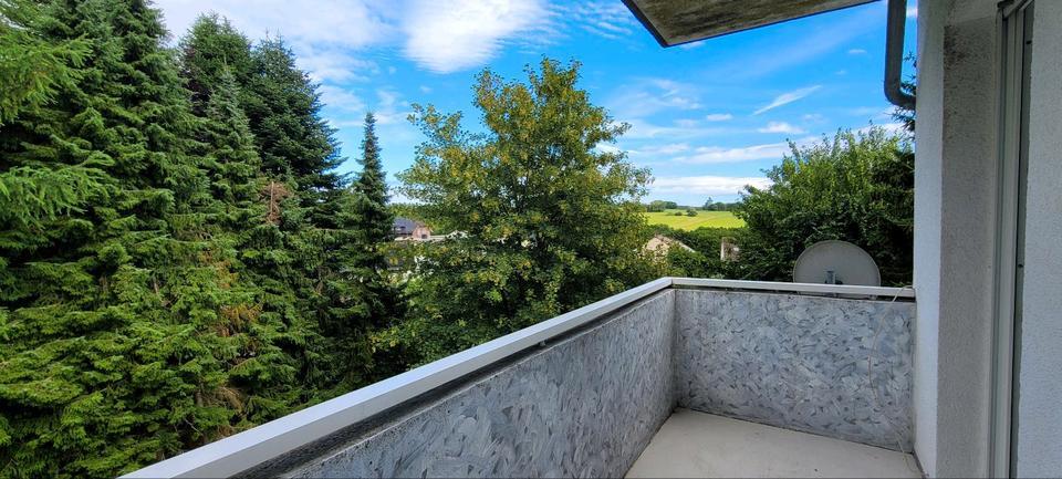 2ZKB-Wohnung mit EBK, Balkon und Tageslichtwannenbad
