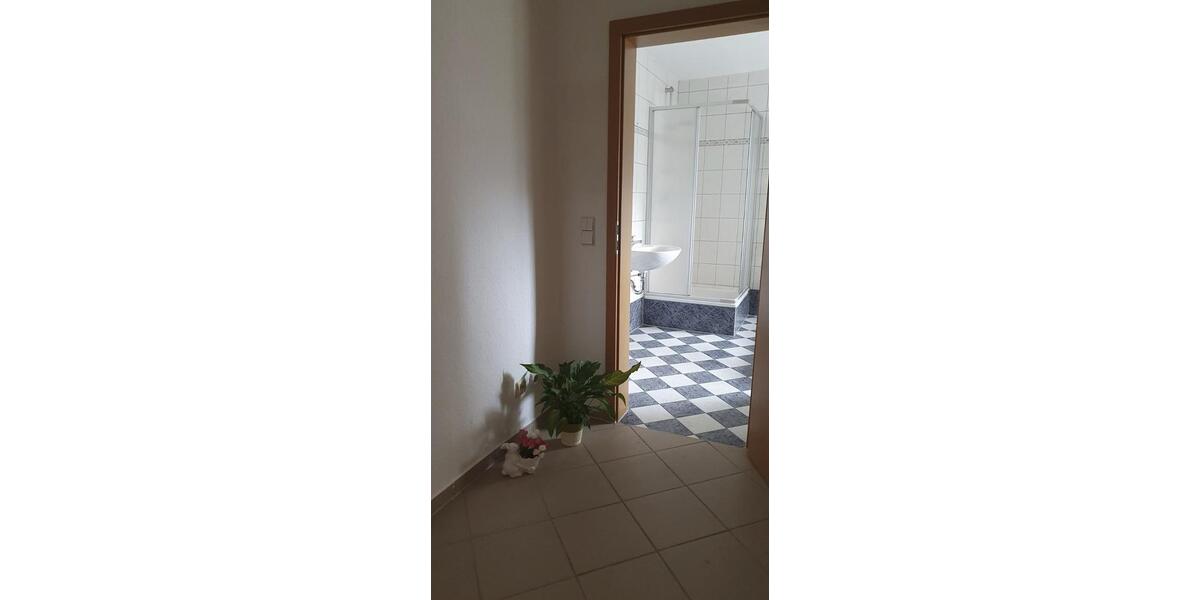 Etagenwohnung Oelsnitz (Erzgebirge) - 2 Zimmer, 62 m&sup2;, 340&euro; | Angebot:26130098