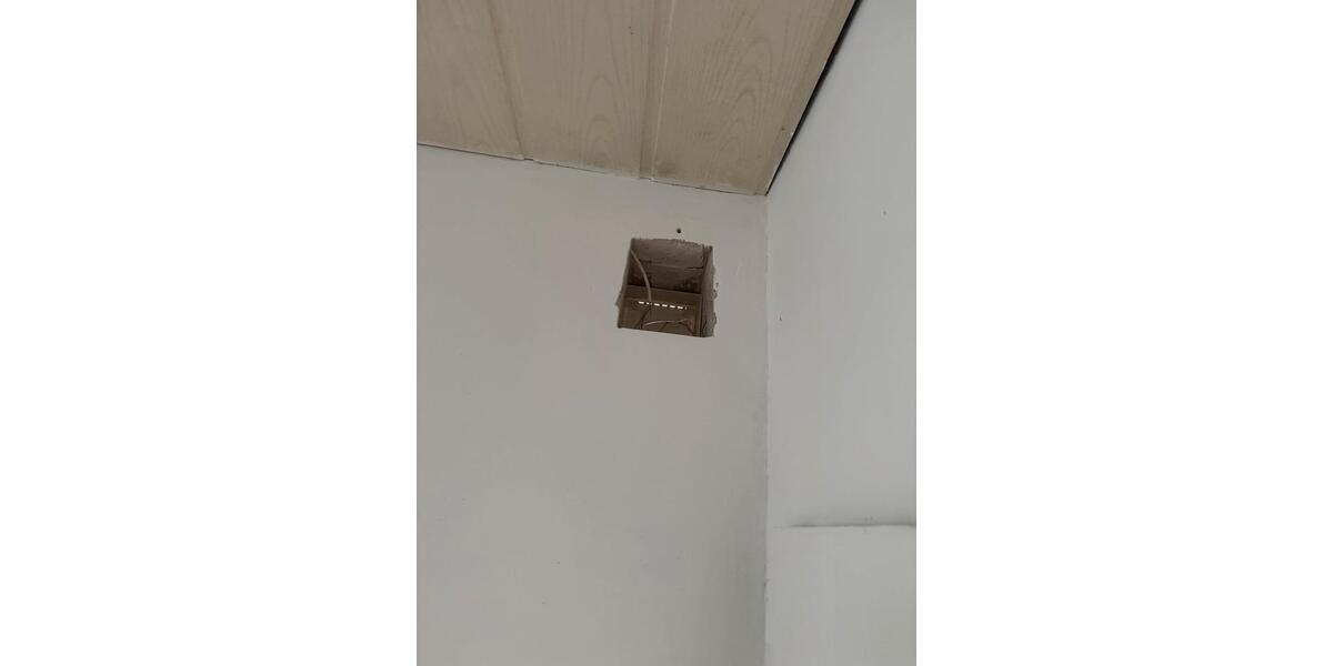 Dachgeschoßwohnung Saarbrücken West - 3 Zimmer, 100 m&sup2;, 550&euro; | Angebot:24694825