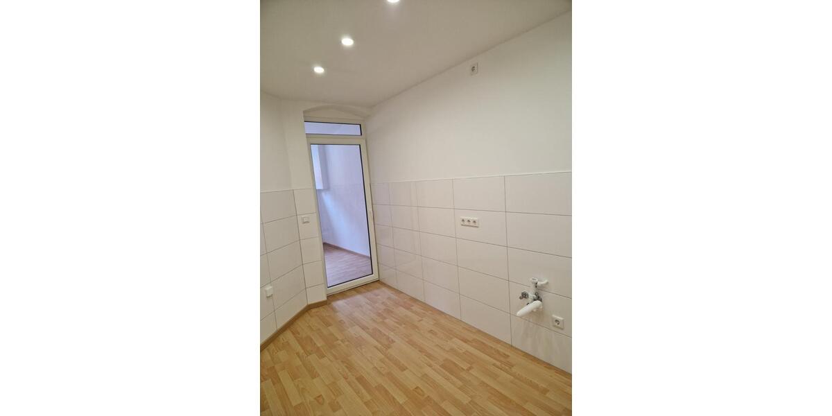 Reihenhaus Stadtoldendorf - 8 Zimmer, 165 m&sup2;, 890&euro; | Angebot:26659987