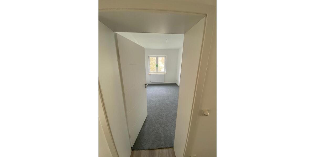 Etagenwohnung Engelskirchen - 3.5 Zimmer, 80 m&sup2;, 990&euro; | Angebot:26636751