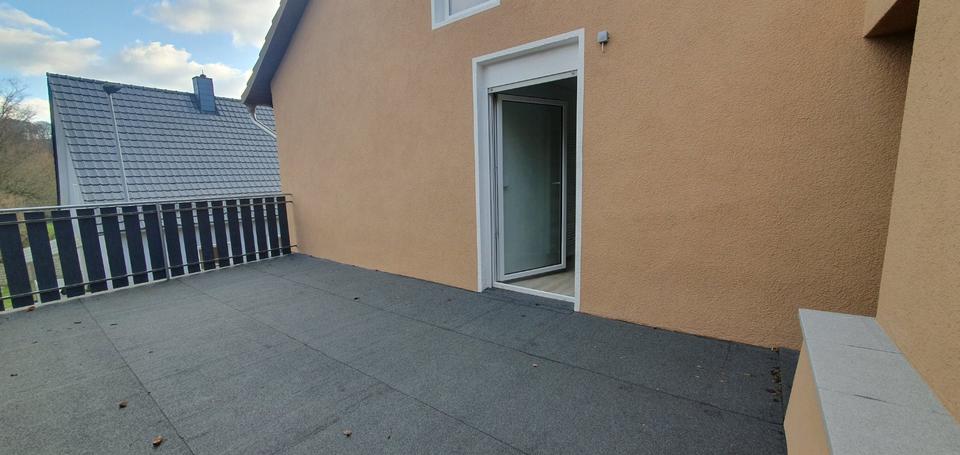 Einfamilienhaus Zweibrücken - 4 Zimmer, 150 m&sup2;, 1.300&euro; | Angebot:24490278