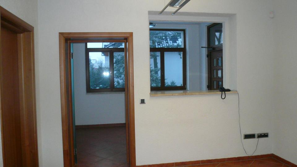 Erdgeschoßwohnung Schönebeck (Elbe) - 4 Zimmer, 135 m&sup2;, 1.350&euro; | Angebot:25900172