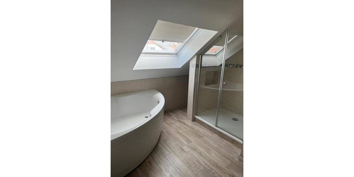 Maisonettenwohnung Waldkraiburg - 5 Zimmer, 160 m&sup2;, 1.700&euro; | Angebot:26376573