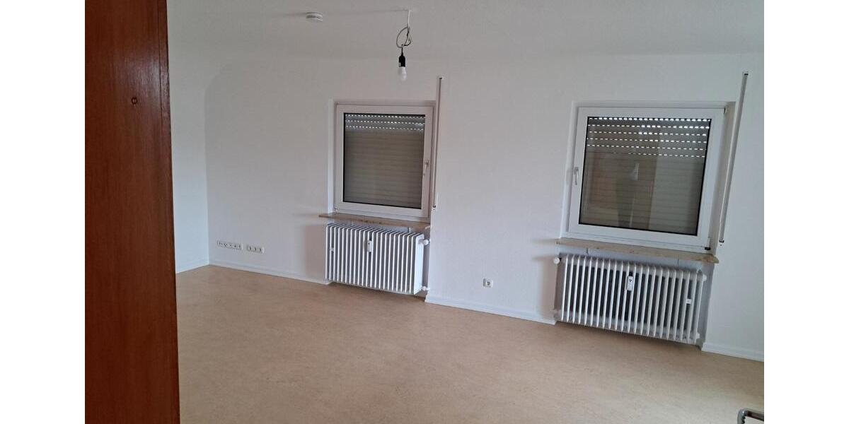 Dachgeschoßwohnung Nidda - 3 Zimmer, 82 m&sup2;, 700&euro; | Angebot:26262293