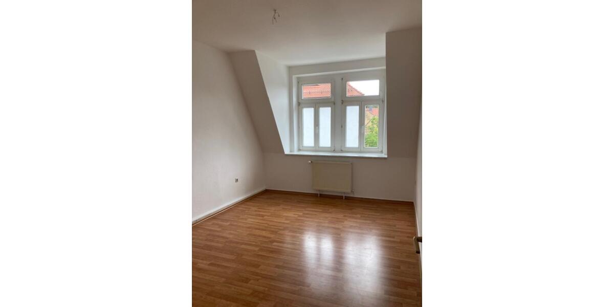 Dachgeschoßwohnung Weißenfels - 3 Zimmer, 88 m&sup2;, 474&euro; | Angebot:24677920