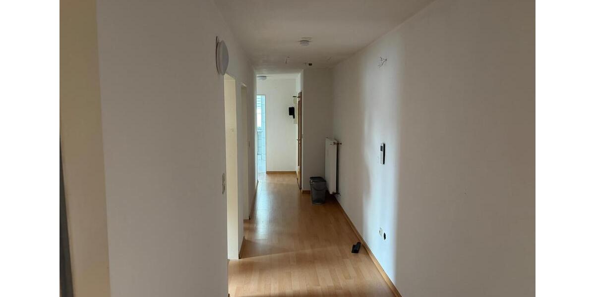 Dachgeschoßwohnung Krumbach (Schwaben) - 3 Zimmer, 70 m&sup2;, 700&euro; | Angebot:26481159
