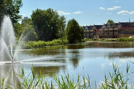 Provisionsfrei! 4-Zimmer Maisonette Wohnung mit EBK am See. Apen