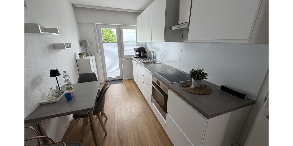 Moderne 4-Zimmer-Dachgeschosswohnung mit 2 Balkonen - Dachgeschoßwohnung Königswinter | Angebot:26979215