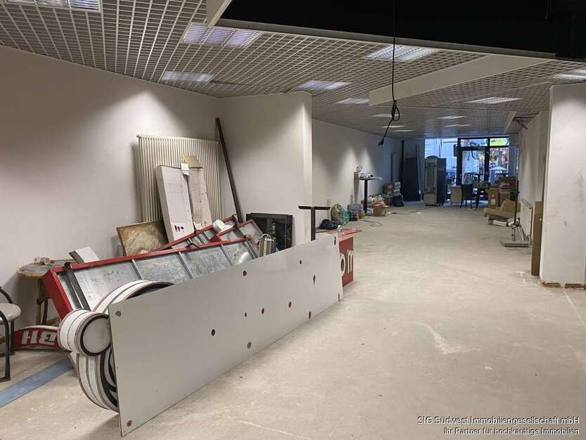 Einzelhandel in Karlsruhe 8.200 € 162.17 m²