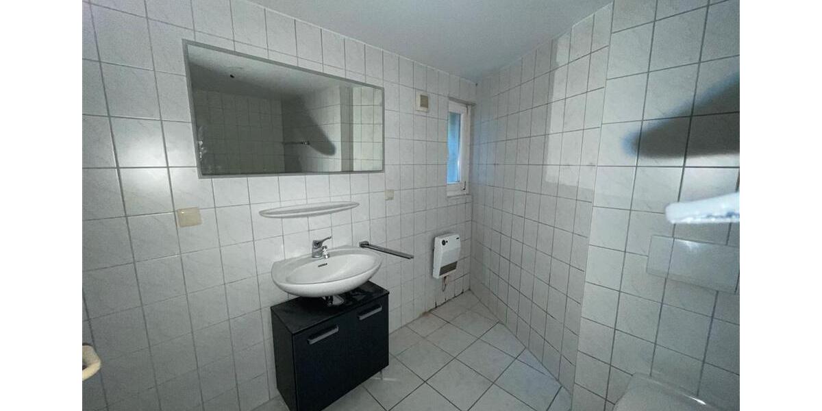Etagenwohnung Baden-Baden Baden - 5 Zimmer, 140 m&sup2;, 1.690&euro; | Angebot:25881302