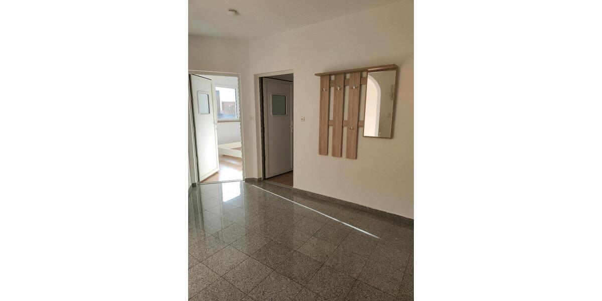 Erdgeschoßwohnung Geislingen - 3 Zimmer, 80 m&sup2;, 380&euro; | Angebot:25944575