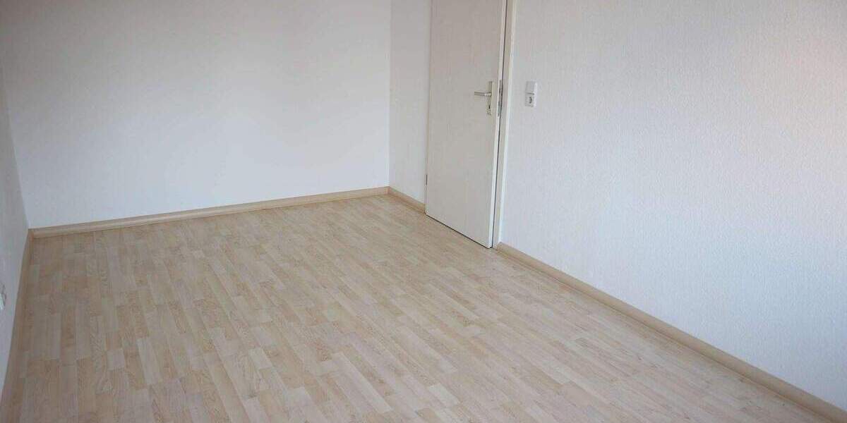Etagenwohnung chemnitz Lutherviertel - 2 Zimmer, 56 m&sup2;, 331&euro; | Angebot:26758927