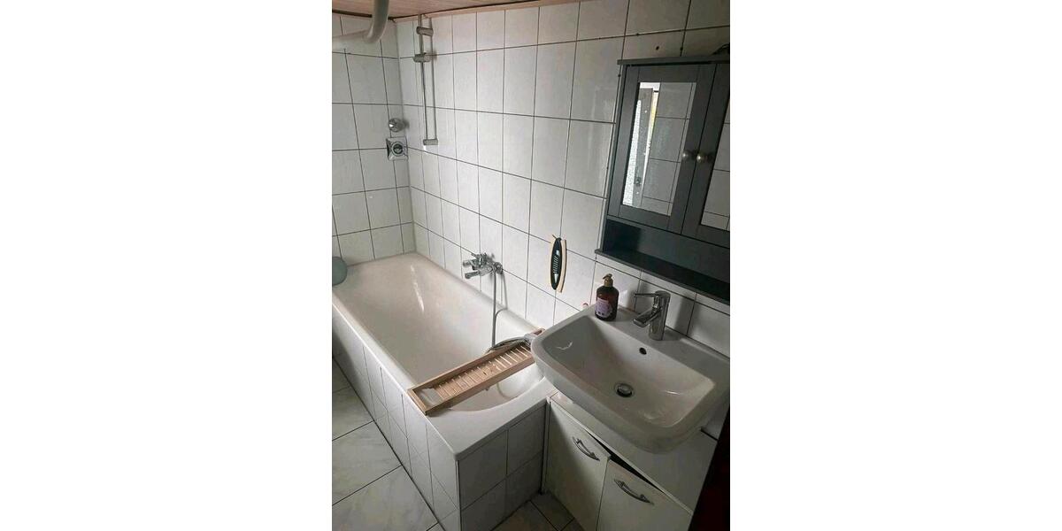 Etagenwohnung Duisburg Duisburg-Mitte - 2 Zimmer, 64 m&sup2;, 733&euro; | Angebot:26673009