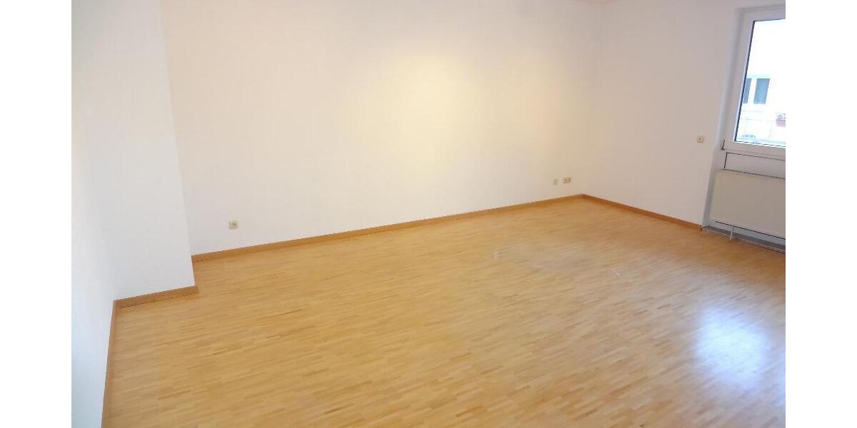 2 ZKBB* KFZ-Stell* max. 1 Pers* kl. EBK* Wannenbad* Parketboden* S-W BalkonLoggia* DA-Bessungerstr. - Etagenwohnung Darmstadt / Bessungen Bessungen | Angebot:27092927