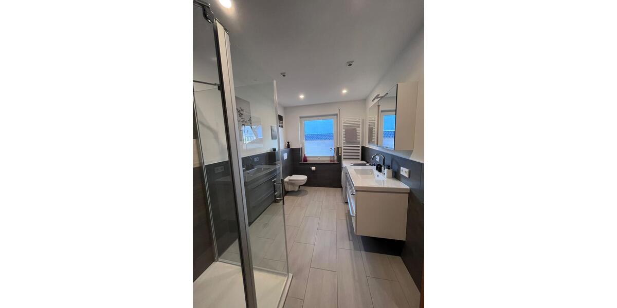 Einfamilienhaus Bad Berleburg - 2 Zimmer, 90 m&sup2;, 100&euro; | Angebot:8762019