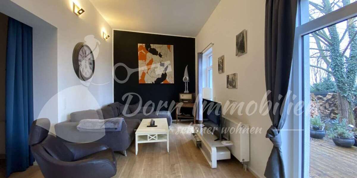 Etagenwohnung Glauchau - 2 Zimmer, 88 m&sup2;, 875&euro; | Angebot:25282263