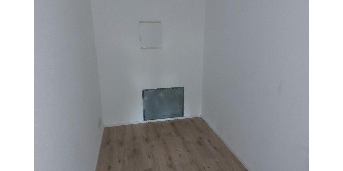 Erdgeschoßwohnung Kassel Fasanenhof - 3 Zimmer, 86 m&sup2;, 700&euro; | Angebot:26373432