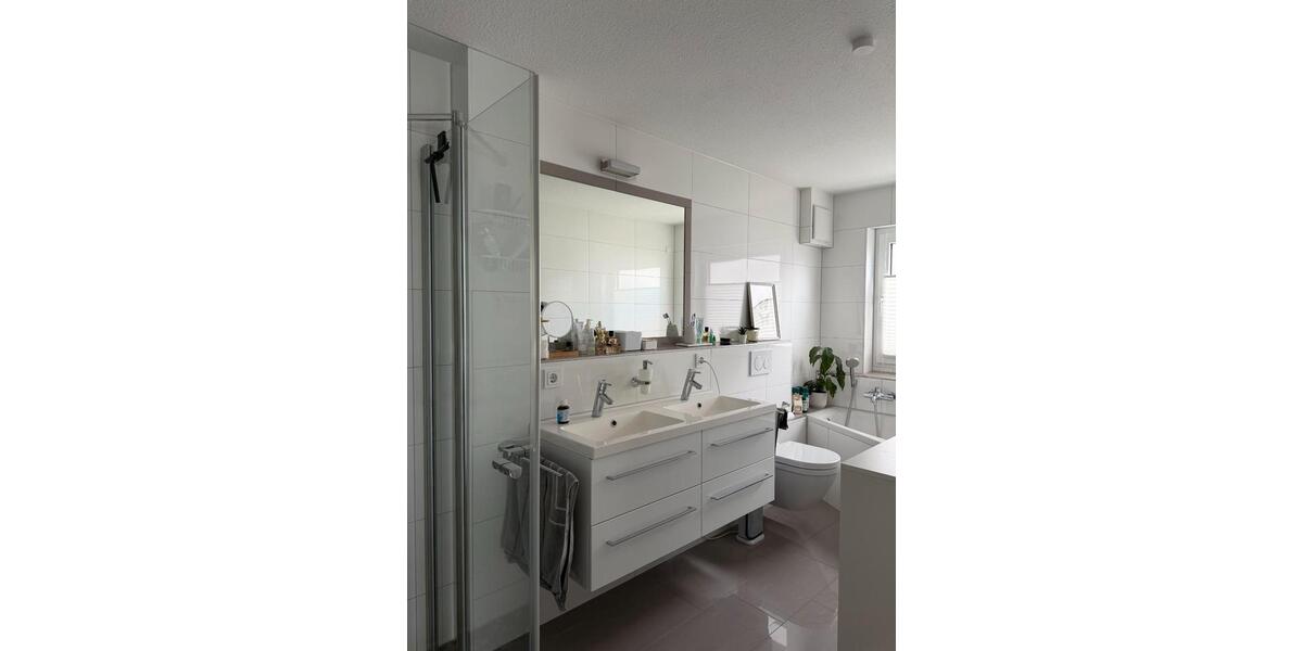 Etagenwohnung Öhringen - 3 Zimmer, 88 m&sup2;, 1.100&euro; | Angebot:26501993