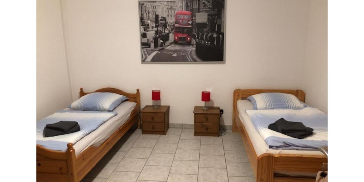 Wohnen auf Zeit Viersen Hülsdonk - 5 Zimmer, 16 m&sup2;, 18&euro; | Angebot:25795463