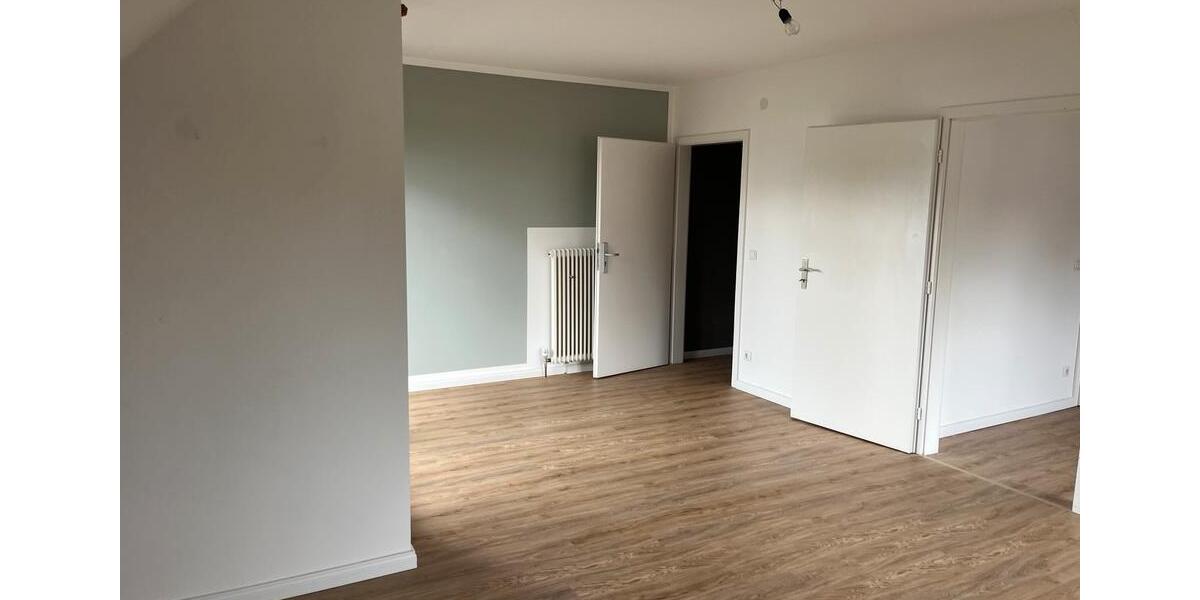 Maisonettenwohnung Hamburg Wandsbek - 4 Zimmer, 134 m&sup2;, 2.400&euro; | Angebot:26594414