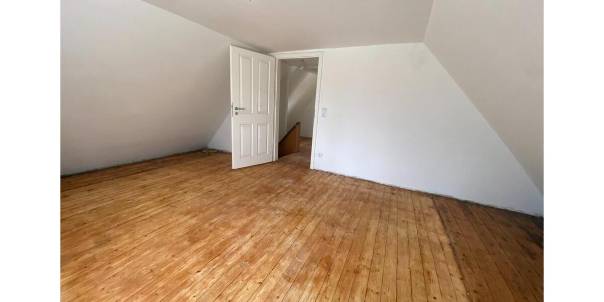 Einfamilienhaus Oberndorf - 8 Zimmer, 147 m&sup2;, 1.400&euro; | Angebot:25739509