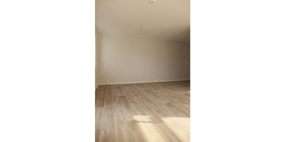 Etagenwohnung Sondershausen - 3 Zimmer, 60 m&sup2;, 424&euro; | Angebot:26003737