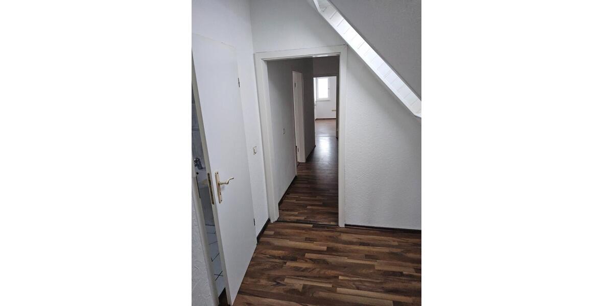 Helle 4-Zimmer-DG-Wohnung in Dingelstädt (130 m²) – sofort verfügbar 4 zimmer