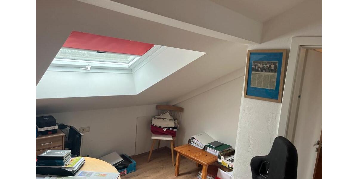 Dachgeschoßwohnung Kaufering - 3 Zimmer, 100 m&sup2;, 1.050&euro; | Angebot:25942833