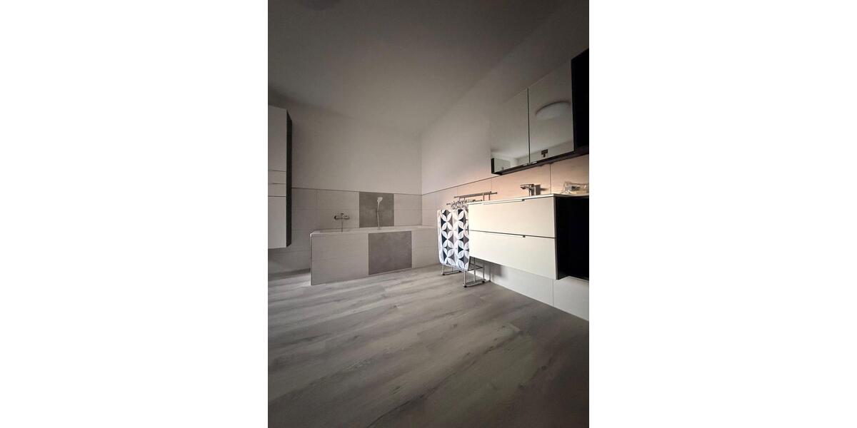 Einziehen ohne Renovierungsbedarf: Wohnung mit großem Wohnbereich 1 zimmer