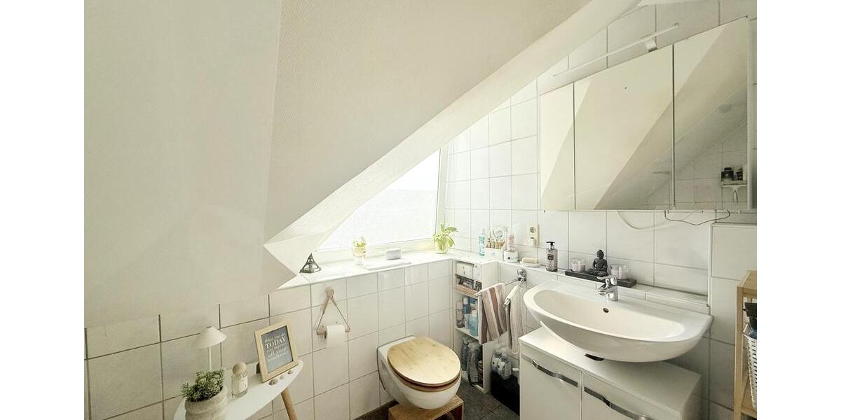 Dachgeschoßwohnung Velen - 3 Zimmer, 65 m&sup2;, 490&euro; | Angebot:26490857