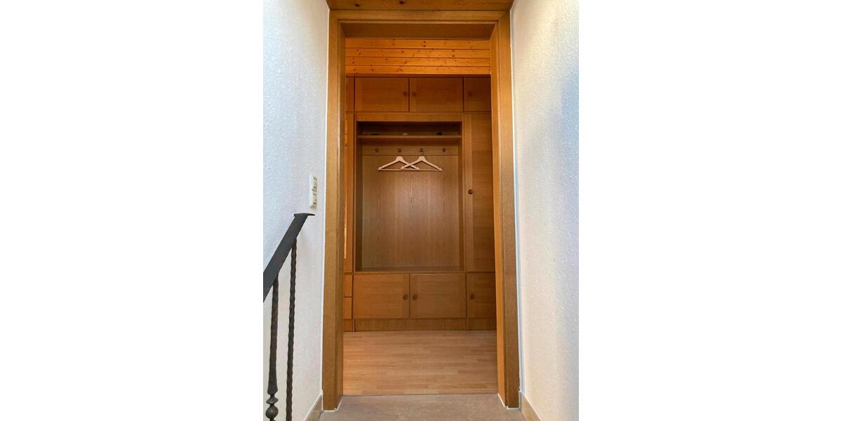 Dachgeschoßwohnung Reutlingen Altenburg - 3 Zimmer, 68 m&sup2;, 800&euro; | Angebot:26550324