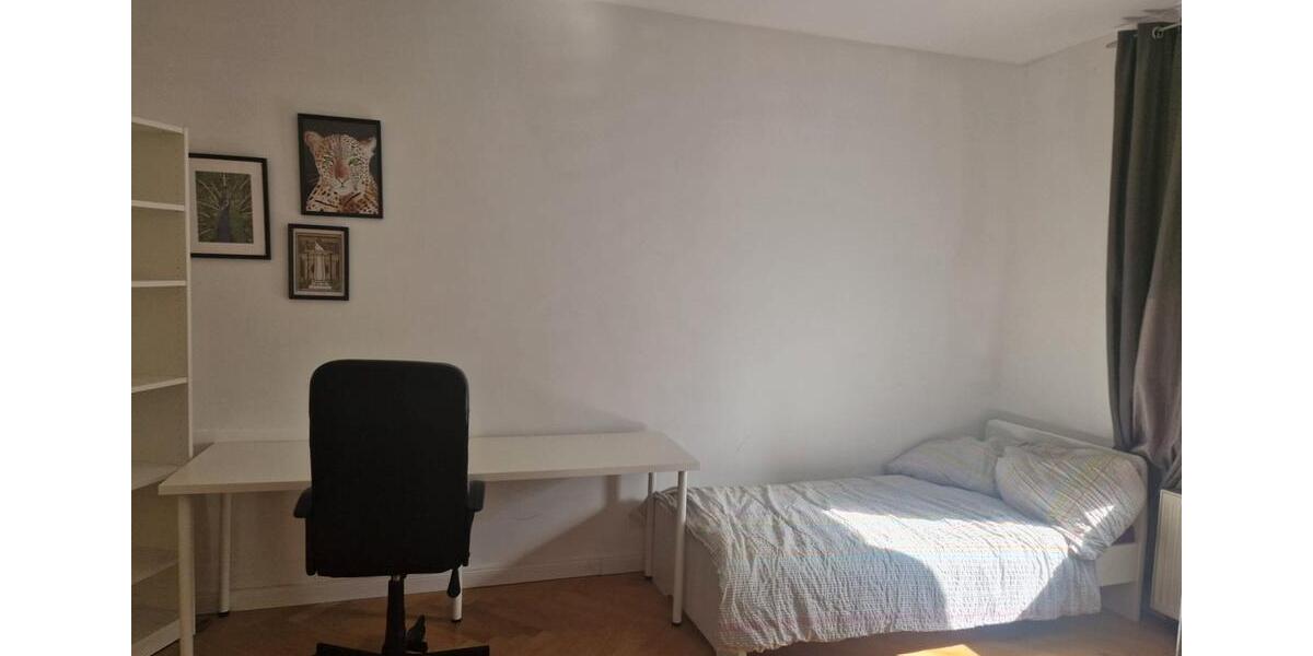 Erdgeschoßwohnung Berlin Steglitz-Zehlendorf - 4 Zimmer, 104 m&sup2;, 2.000&euro; | Angebot:26029801
